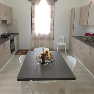 Holiday home Gondola House